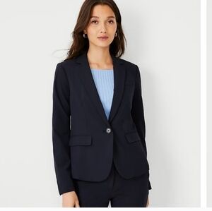 Ann Taylor The Notched One Button Blazer in Seasonless Stretch Size 4